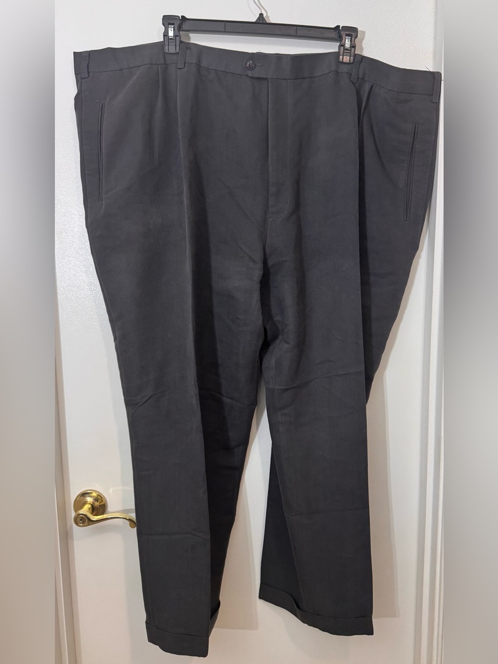 Men's Black Dress Pants — Sleek Flat-Front Formal Trousers